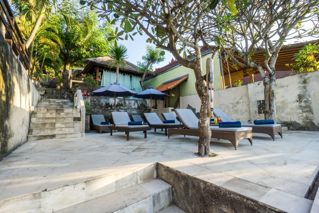 Ware Ware Surf Bungalow Lembongan Exterior photo